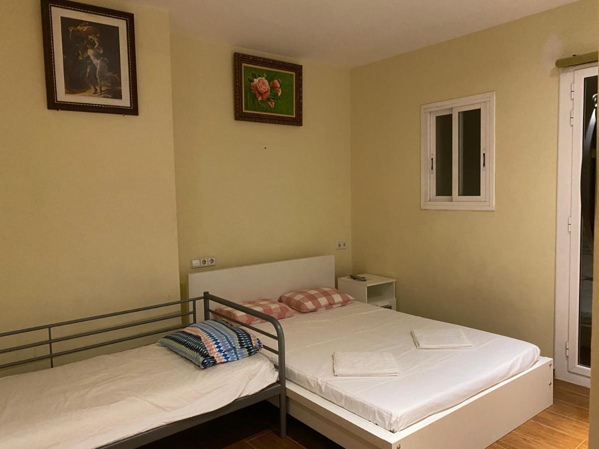 Hostal Granvia 628 Barselona Dış mekan fotoğraf