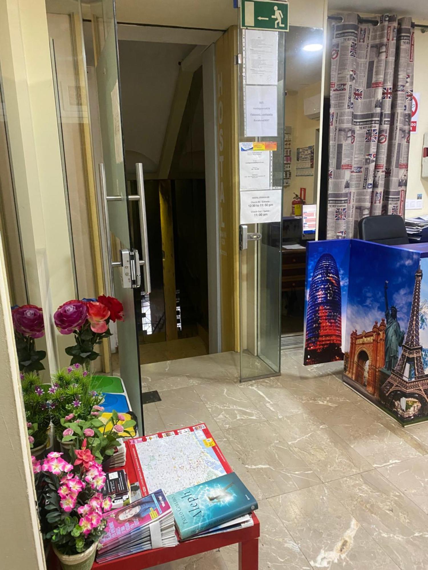 Hostal Granvia 628 Barselona Dış mekan fotoğraf