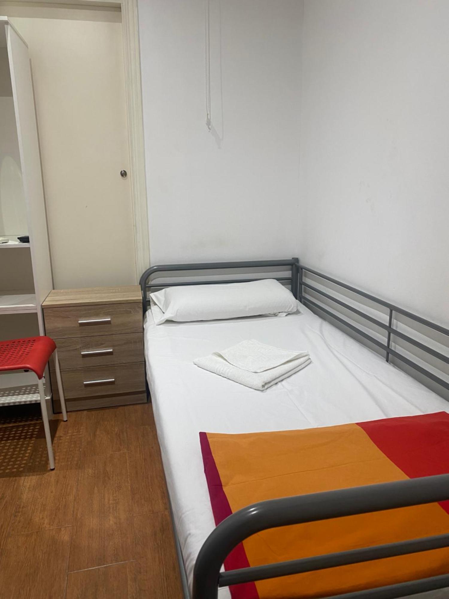 Hostal Granvia 628 Barselona Dış mekan fotoğraf