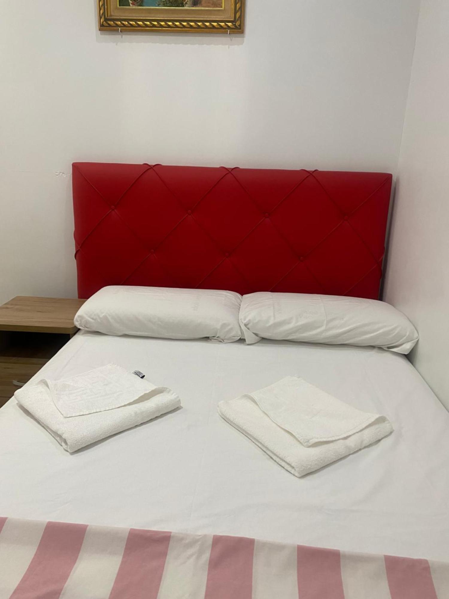 Hostal Granvia 628 Barselona Dış mekan fotoğraf