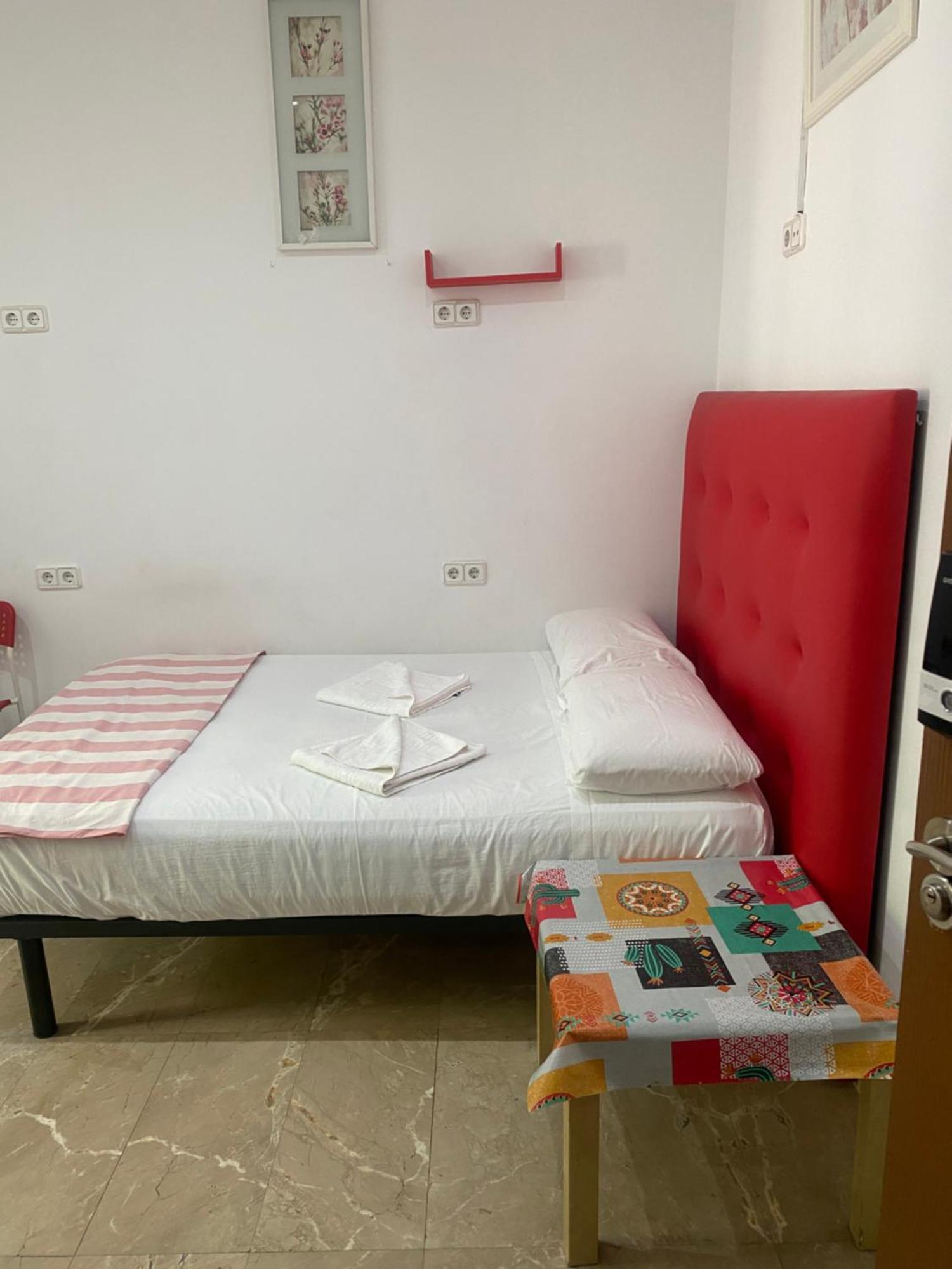 Hostal Granvia 628 Barselona Dış mekan fotoğraf