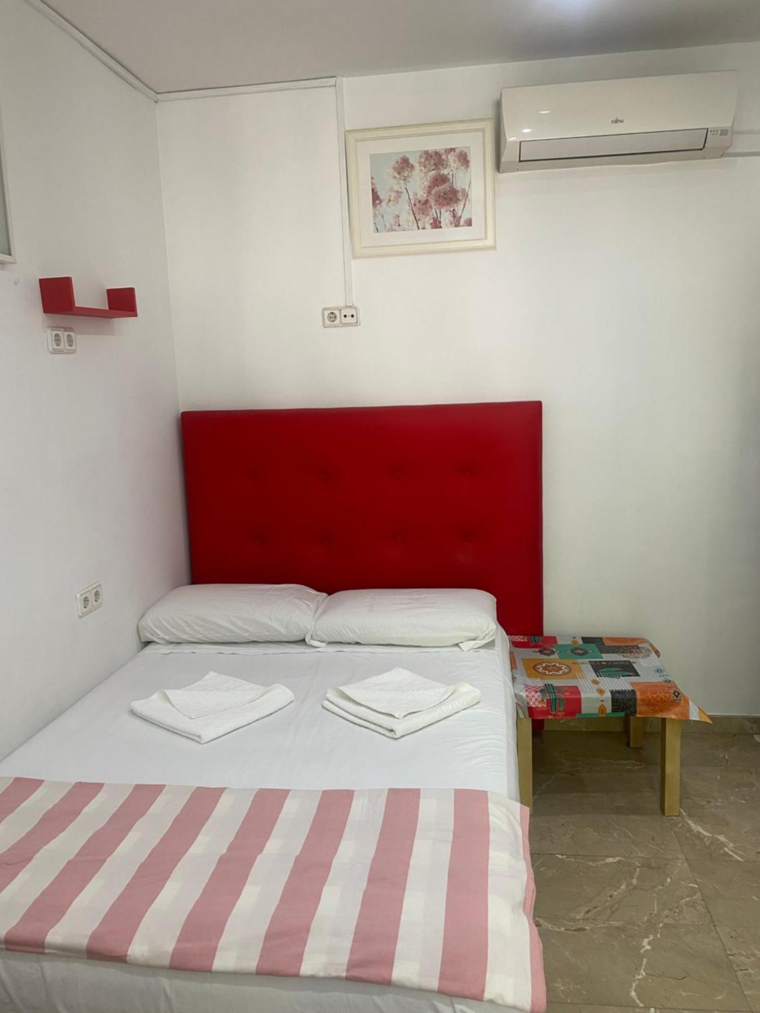 Hostal Granvia 628 Barselona Dış mekan fotoğraf