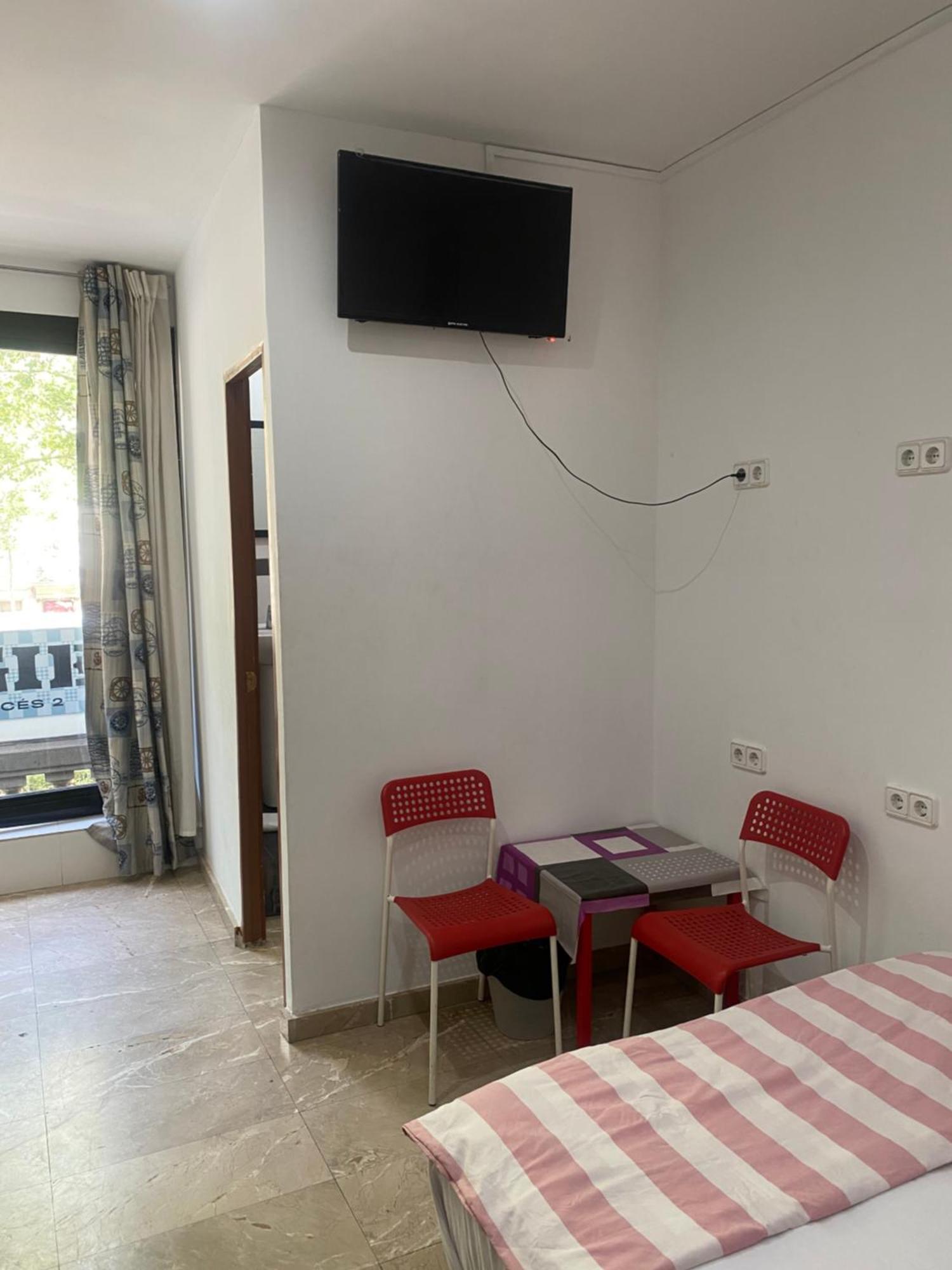 Hostal Granvia 628 Barselona Dış mekan fotoğraf
